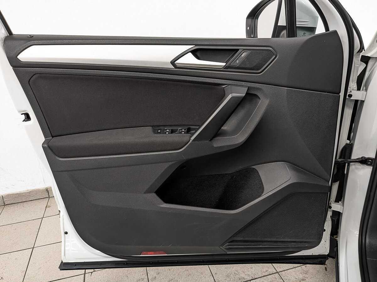 Купить Volkswagen Tiguan, 2021, 154 398 км, фото №16