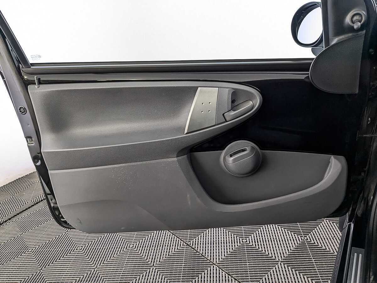 Купить Peugeot 107, 2010, 120 626 км, фото №17