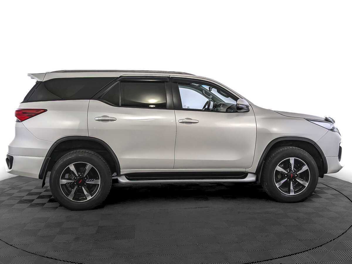 Купить Toyota Fortuner, 2019, 65 140 км, фото №4