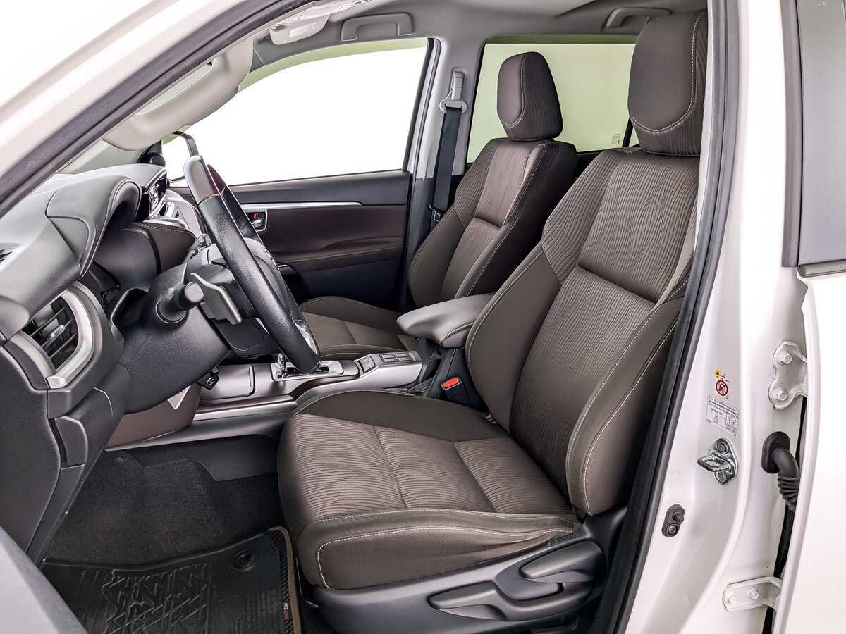 Купить Toyota Fortuner, 2019, 65 140 км, фото №19