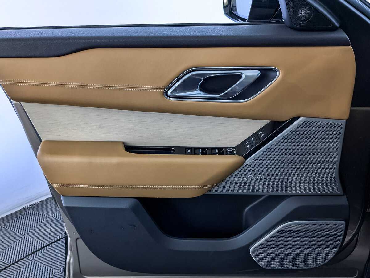 Купить Land Rover Range Rover Velar, 2017, 77 769 км, фото №19