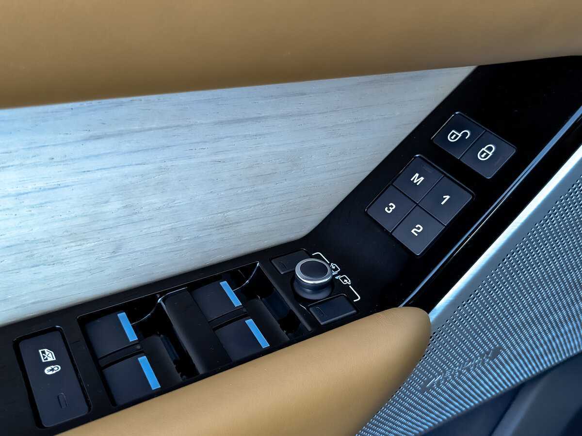 Купить Land Rover Range Rover Velar, 2017, 77 769 км, фото №30