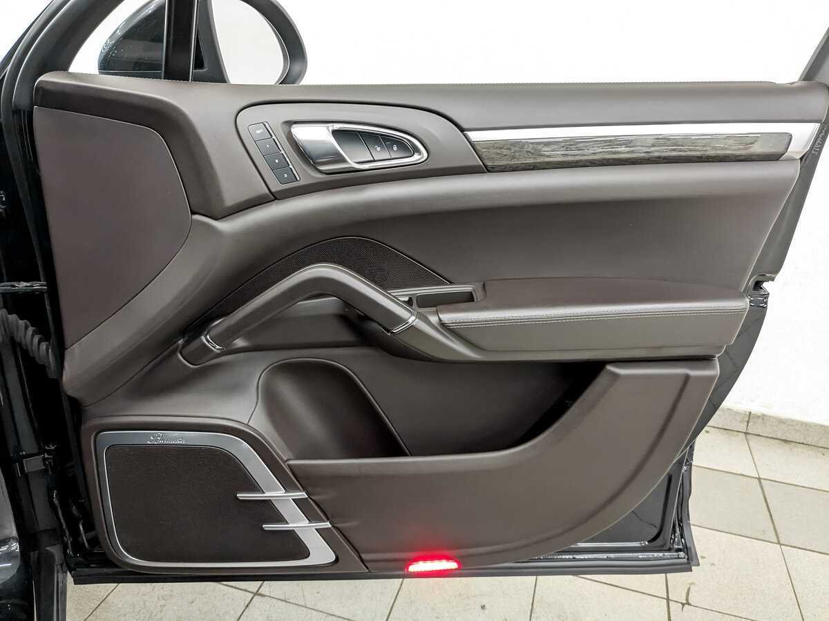 Купить Porsche Cayenne Turbo, 2012, 208 725 км, фото №26