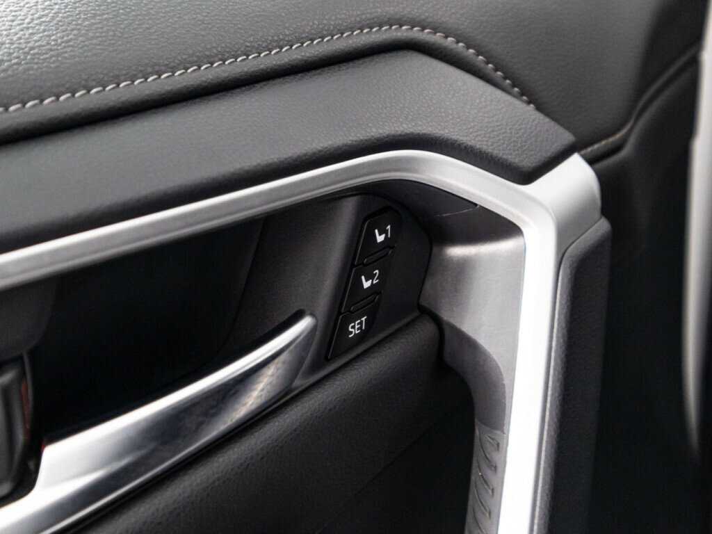 Купить Toyota RAV4, 2022, 48 994 км, фото №17