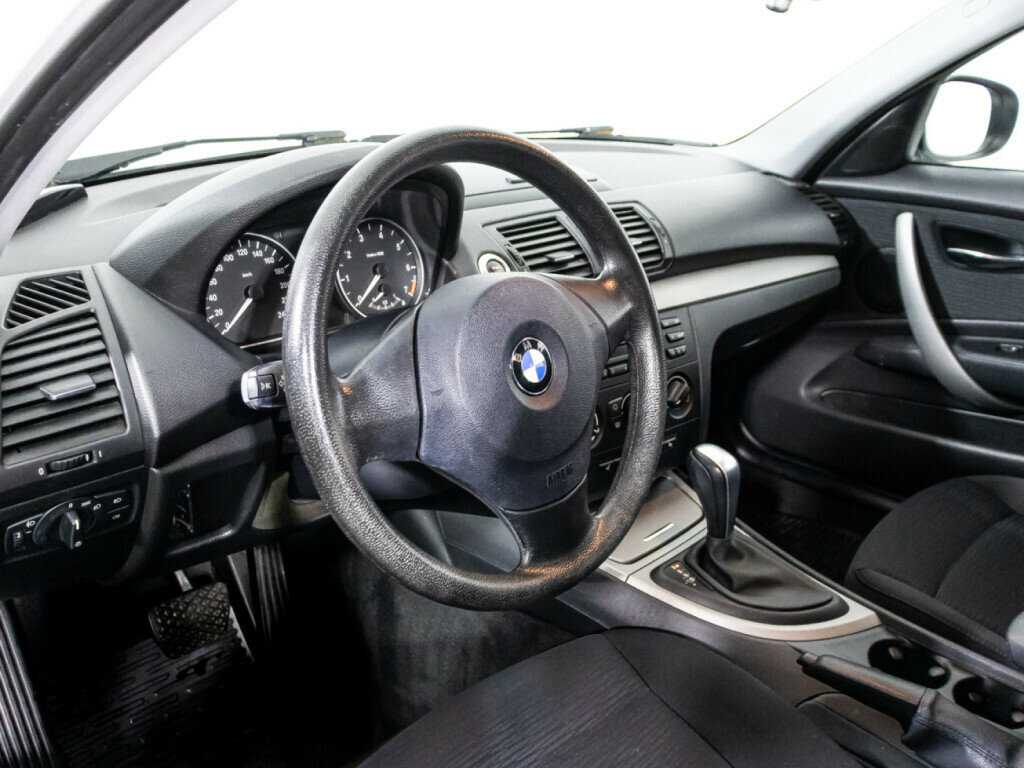 Купить BMW 1 серии 116i, 2011, 158 940 км, фото №11