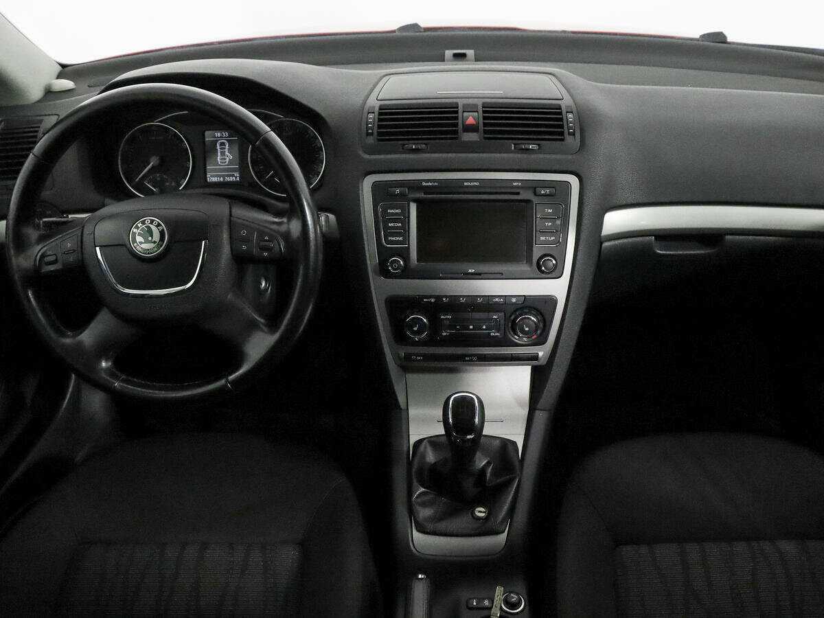 Купить Skoda Octavia, 2011, 178 800 км, фото №9