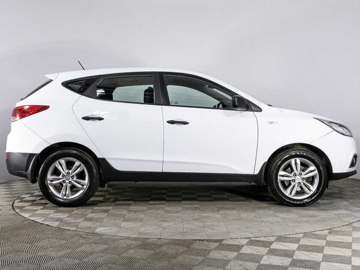 Купить Hyundai ix35, 2011, 306 325 км, фото №4