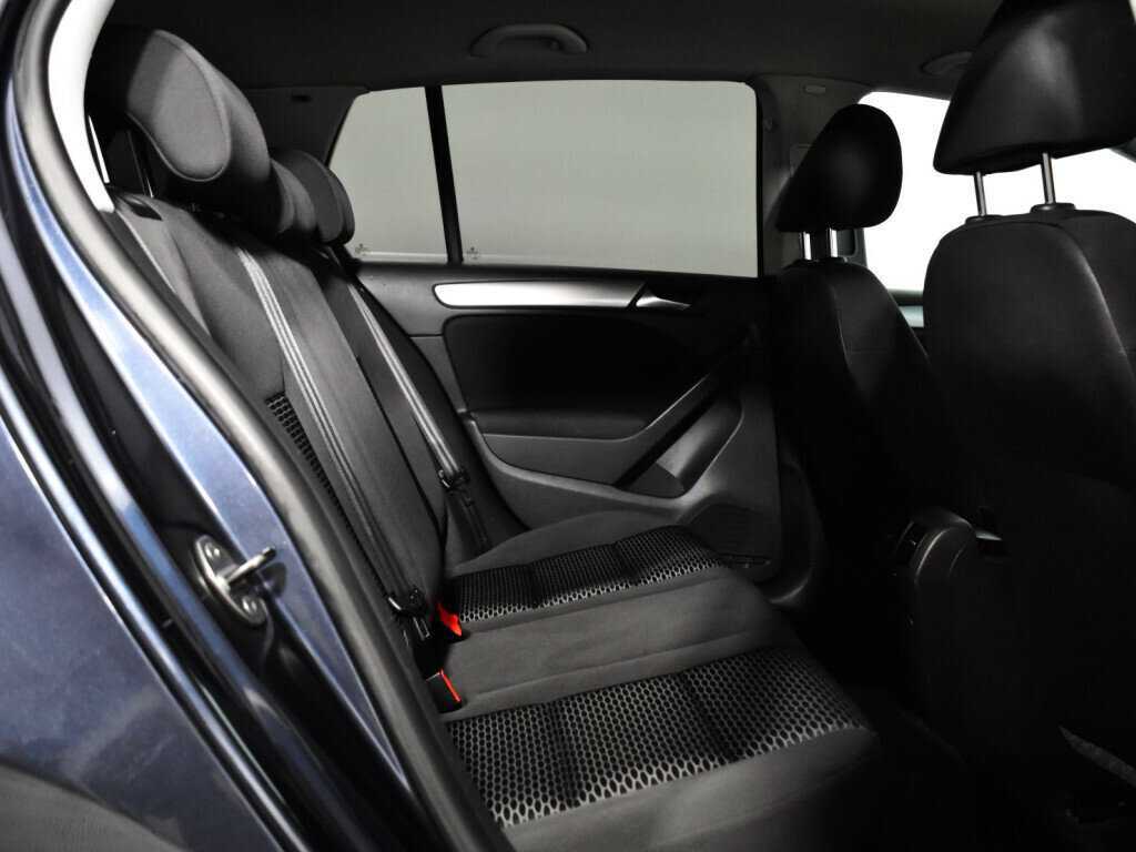 Купить Volkswagen Golf, 2011, 193 559 км, фото №10