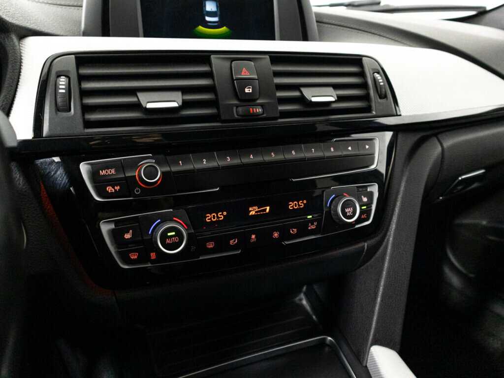 Купить BMW 3 серии 320d, 2018, 102 260 км, фото №16