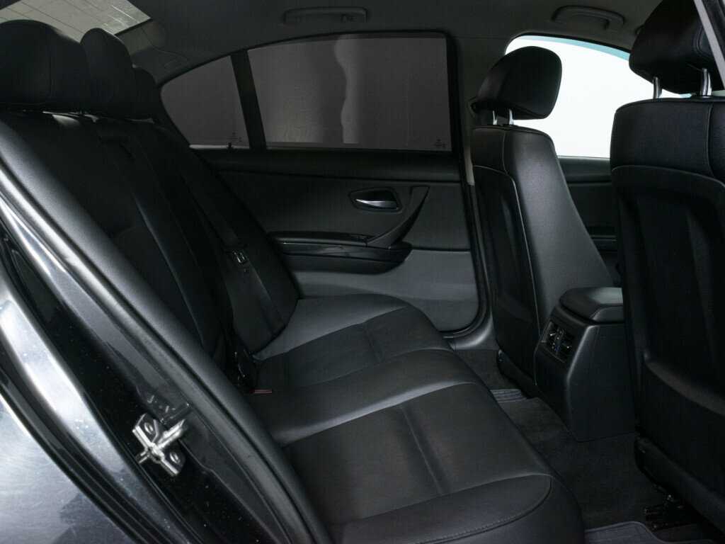 Купить BMW 3 серии 320i, 2010, 285 845 км, фото №10