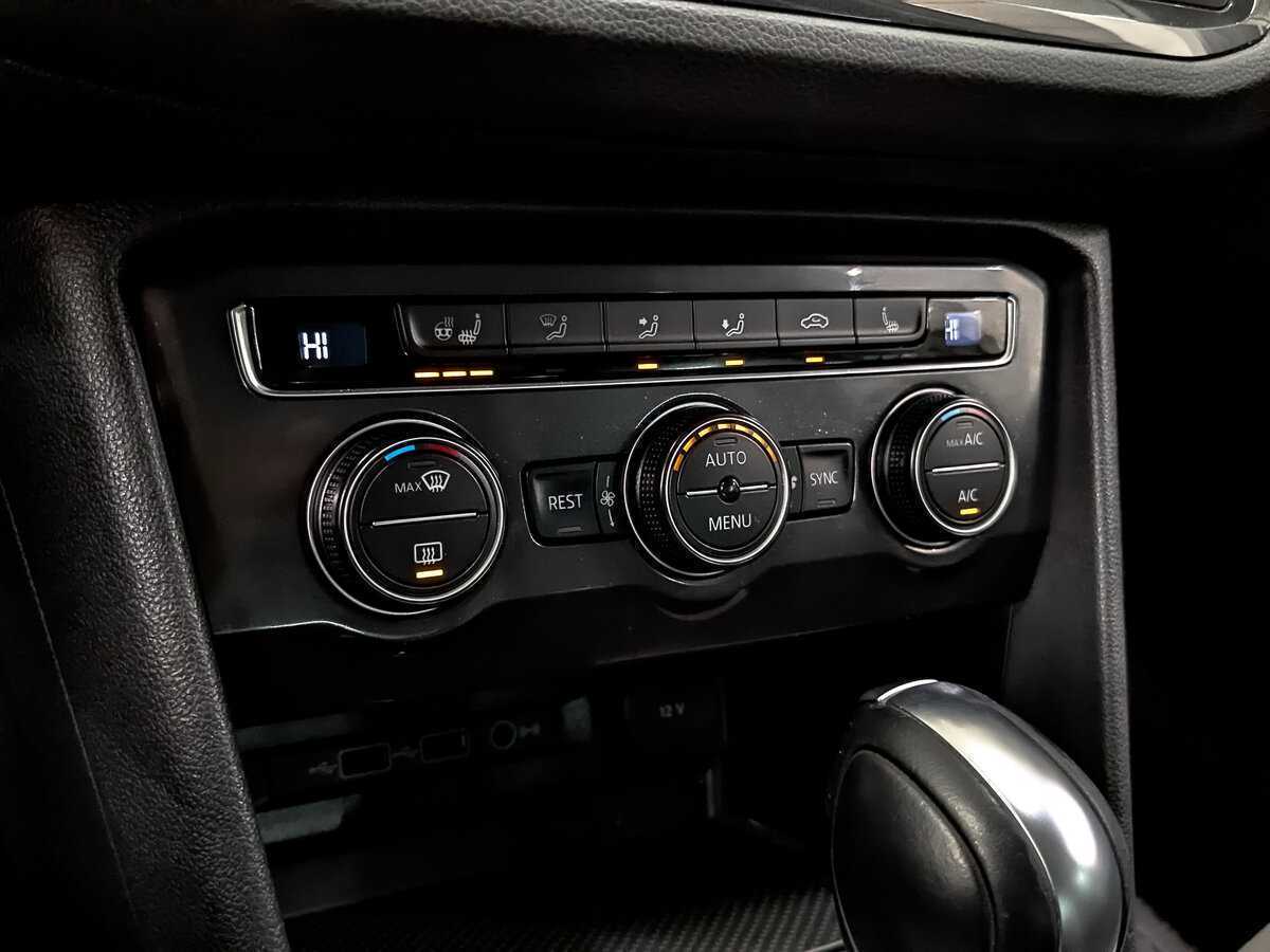 Купить Volkswagen Tiguan, 2020, 91 354 км, фото №21