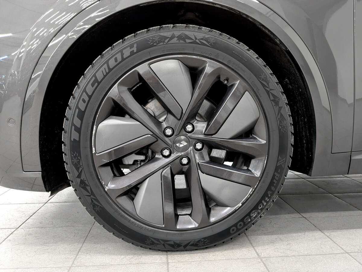 Купить LiXiang L9 44.5 kWh, 2023, 42 449 км, фото №18