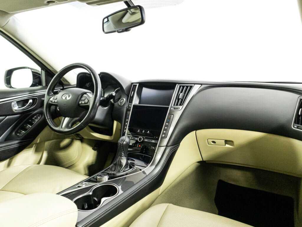 Купить Infiniti Q50, 2015, 112 679 км, фото №9