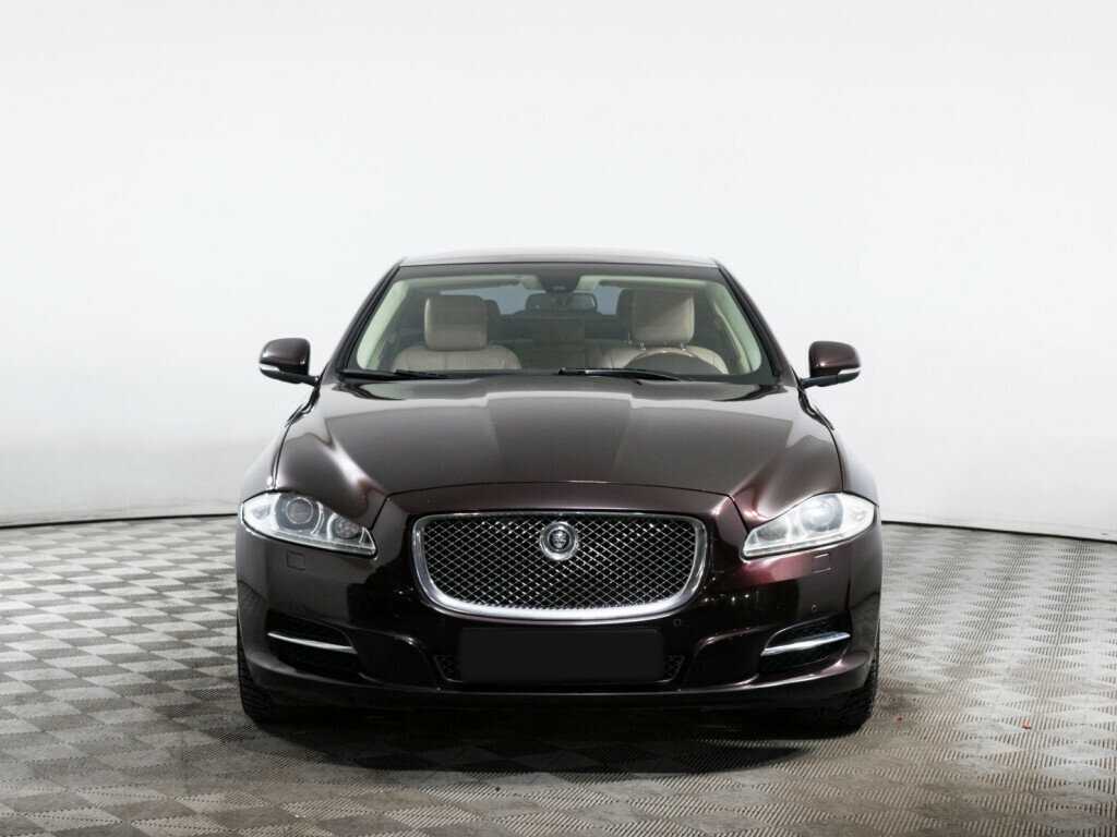 Jaguar XJ