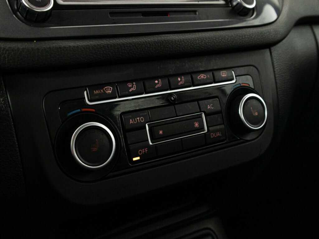 Купить Volkswagen Tiguan, 2011, 252 221 км, фото №16