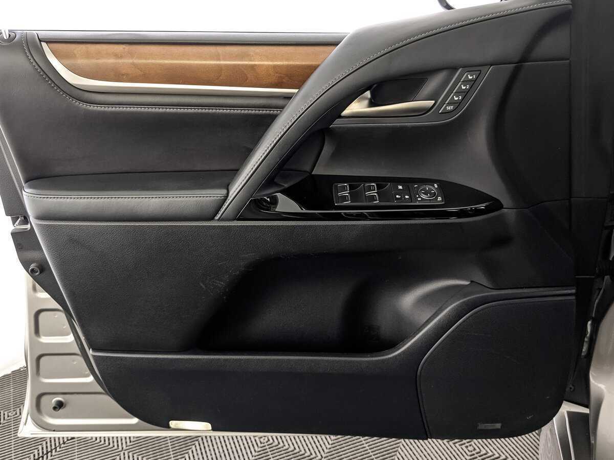 Купить Lexus LX 570, 2016, 67 720 км, фото №19
