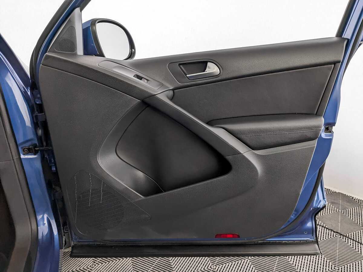 Купить Volkswagen Tiguan, 2010, 131 807 км, фото №22