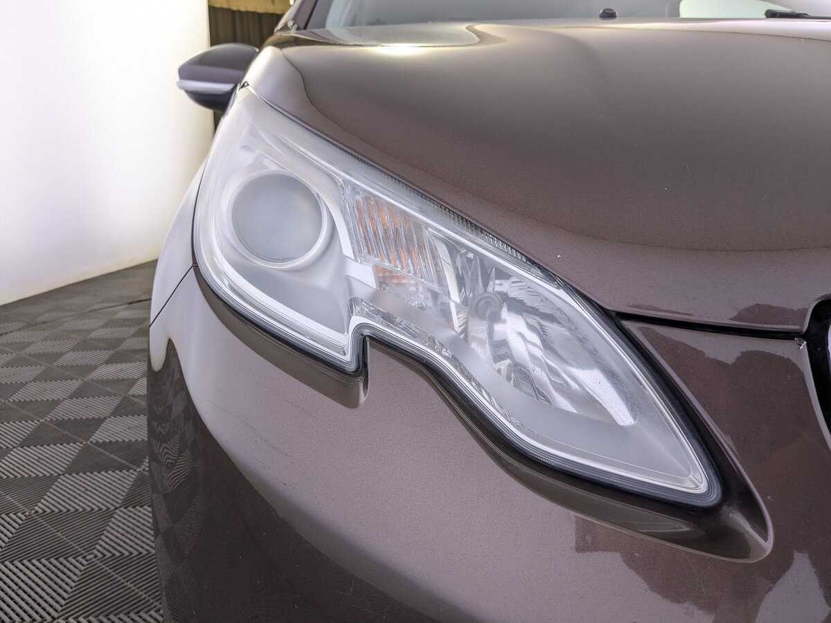 Купить Peugeot 2008, 2014, 113 475 км, фото №11