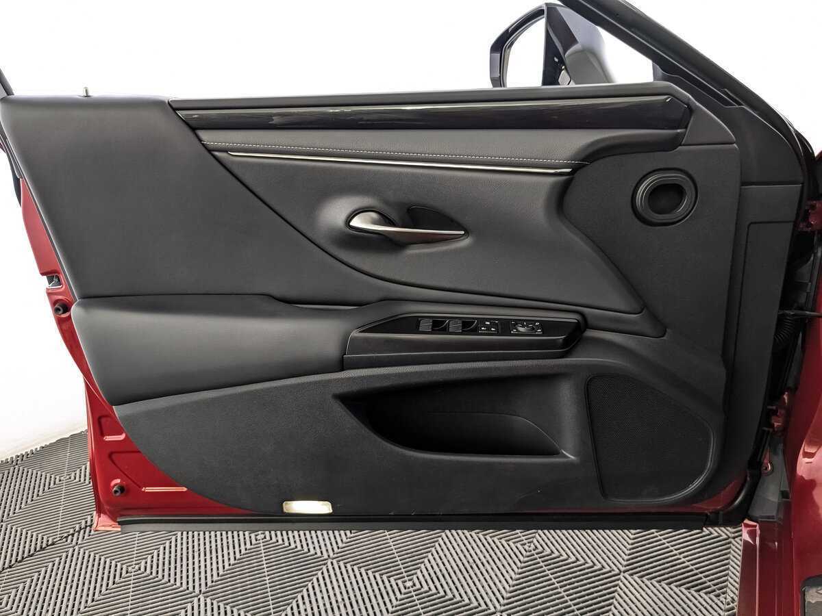Купить Lexus ES 250, 2020, 121 283 км, фото №19