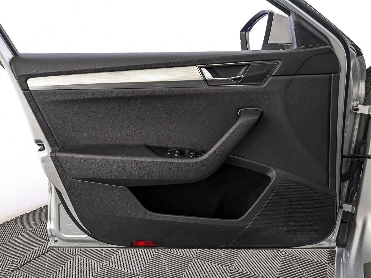 Купить Skoda Superb, 2021, 114 480 км, фото №18