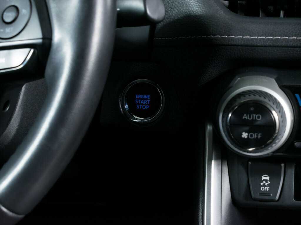 Купить Toyota RAV4, 2021, 64 000 км, фото №15