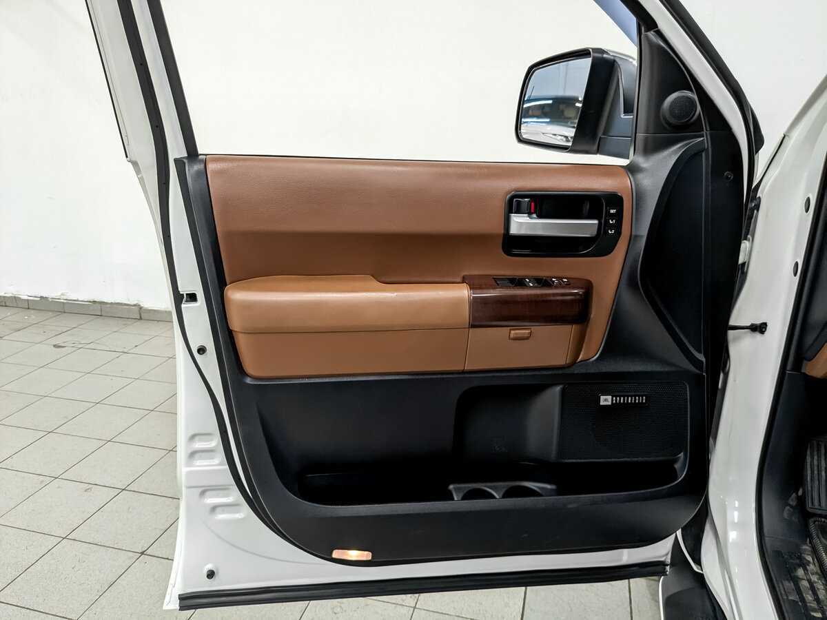 Купить Toyota Sequoia, 2013, 174 494 км, фото №19