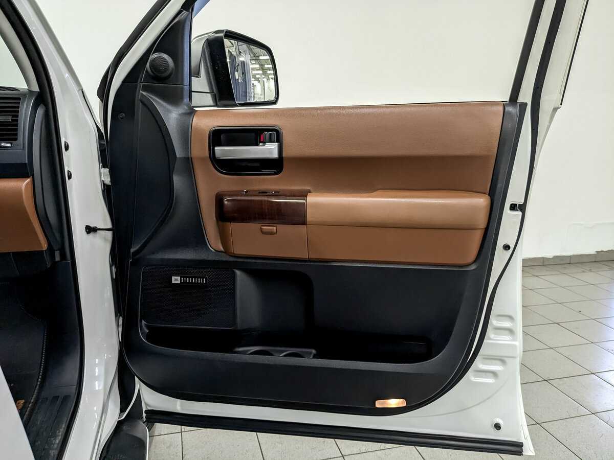 Купить Toyota Sequoia, 2013, 174 494 км, фото №25