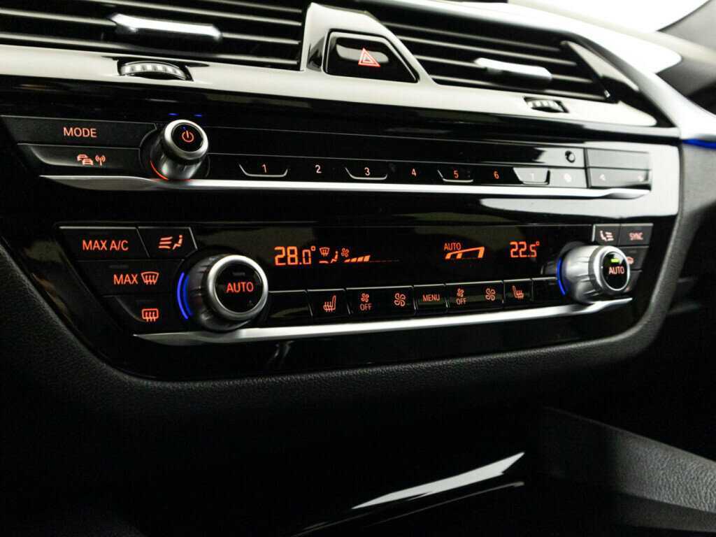 Купить BMW 5 серии 520d xDrive, 2017, 142 844 км, фото №19