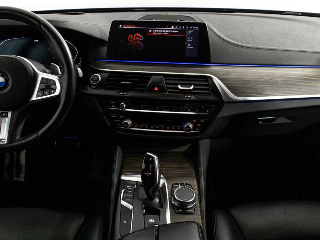 Купить BMW 5 серии 530d xDrive, 2019, 61 808 км, фото №14