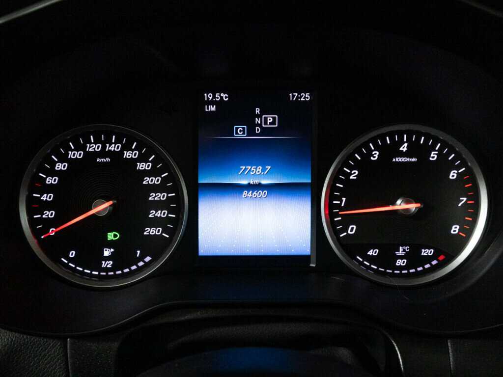 Купить Mercedes-Benz GLC 200, 2019, 84 586 км, фото №12