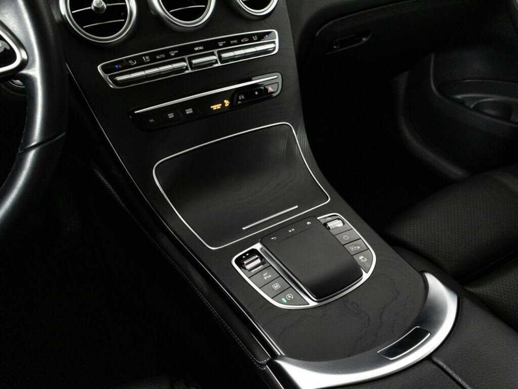 Купить Mercedes-Benz GLC 200, 2019, 84 586 км, фото №19