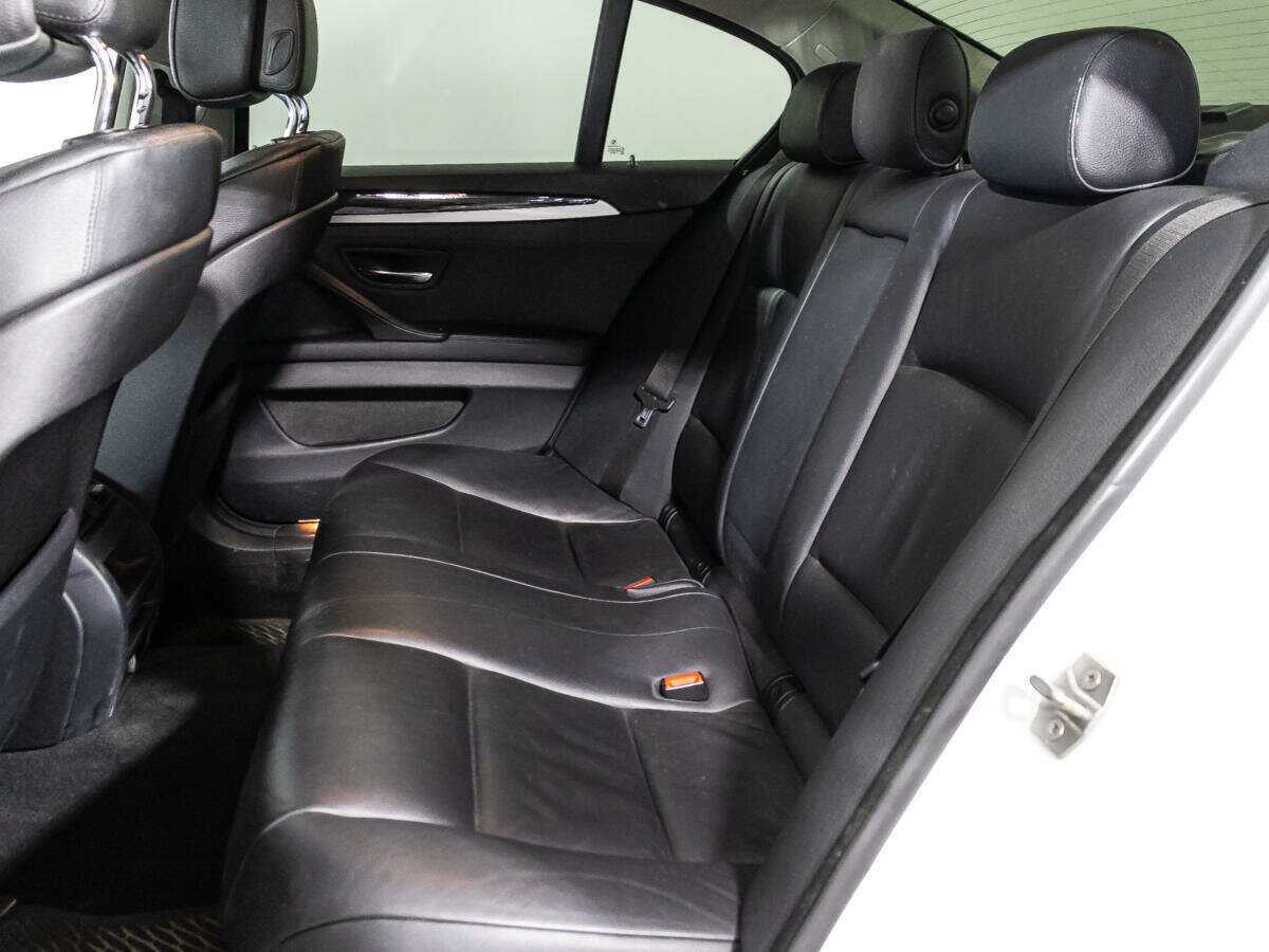 Купить BMW 5 серии 520i, 2012, 191 944 км, фото №10