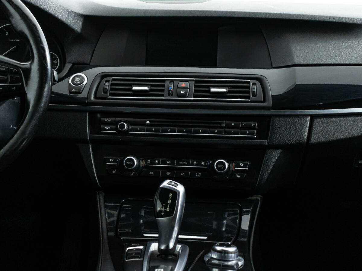 Купить BMW 5 серии 520i, 2012, 191 944 км, фото №14