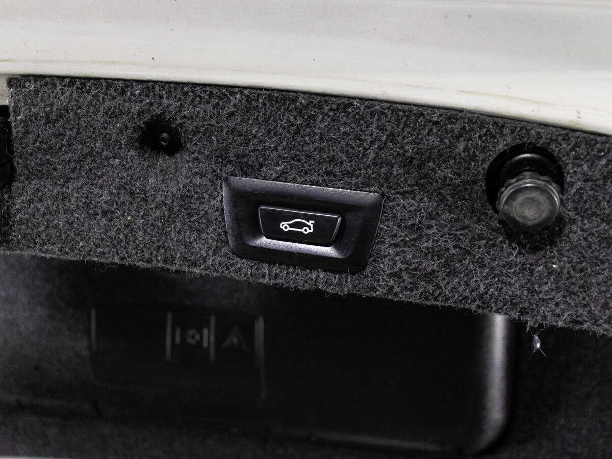 Купить BMW 5 серии 520i, 2012, 191 944 км, фото №16