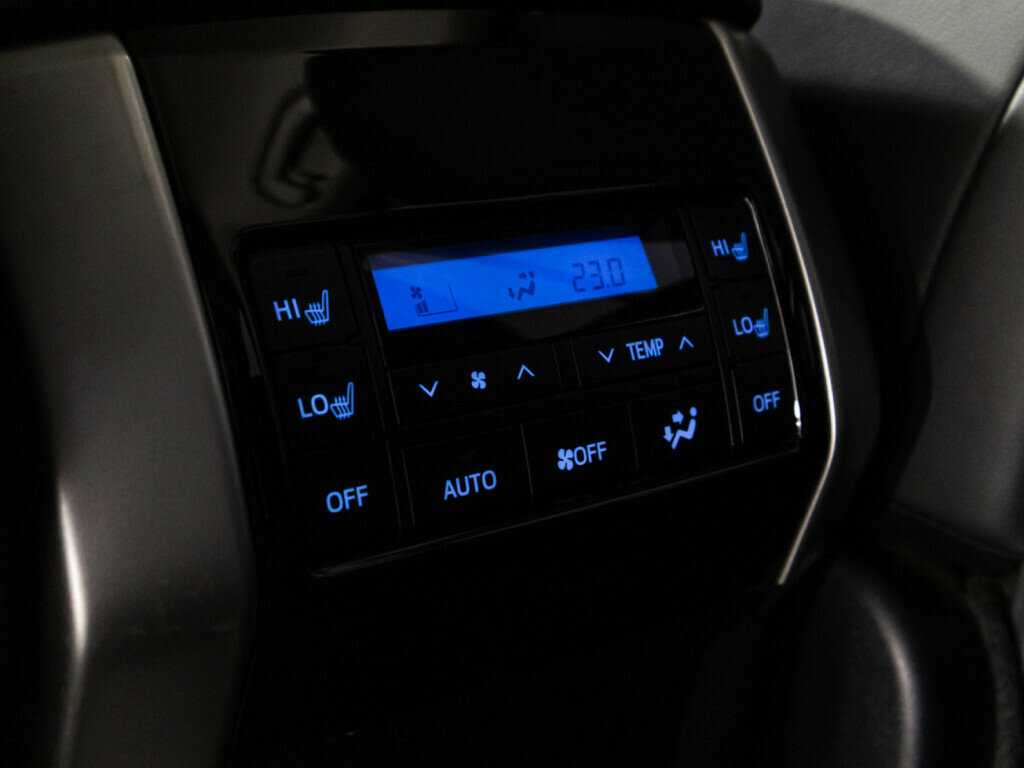 Купить Toyota Land Cruiser Prado, 2019, 205 741 км, фото №18