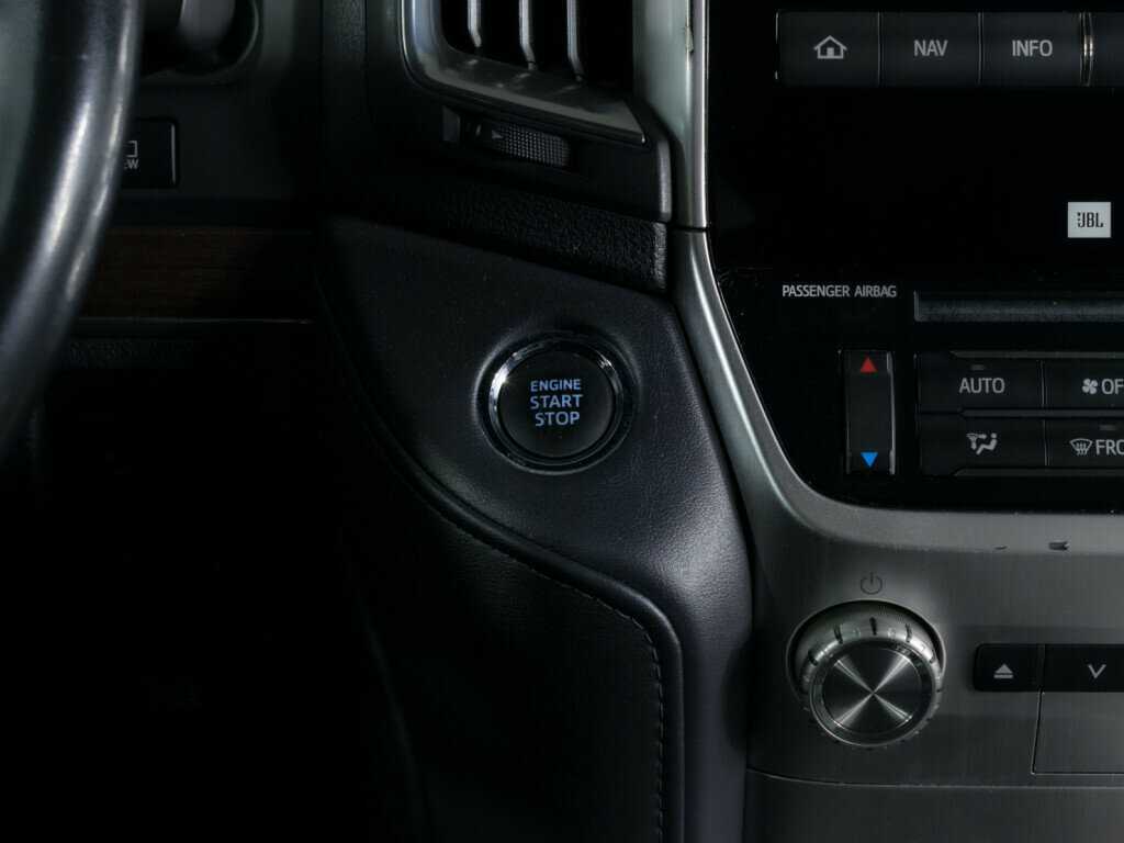 Купить Toyota Land Cruiser, 2019, 142 787 км, фото №16