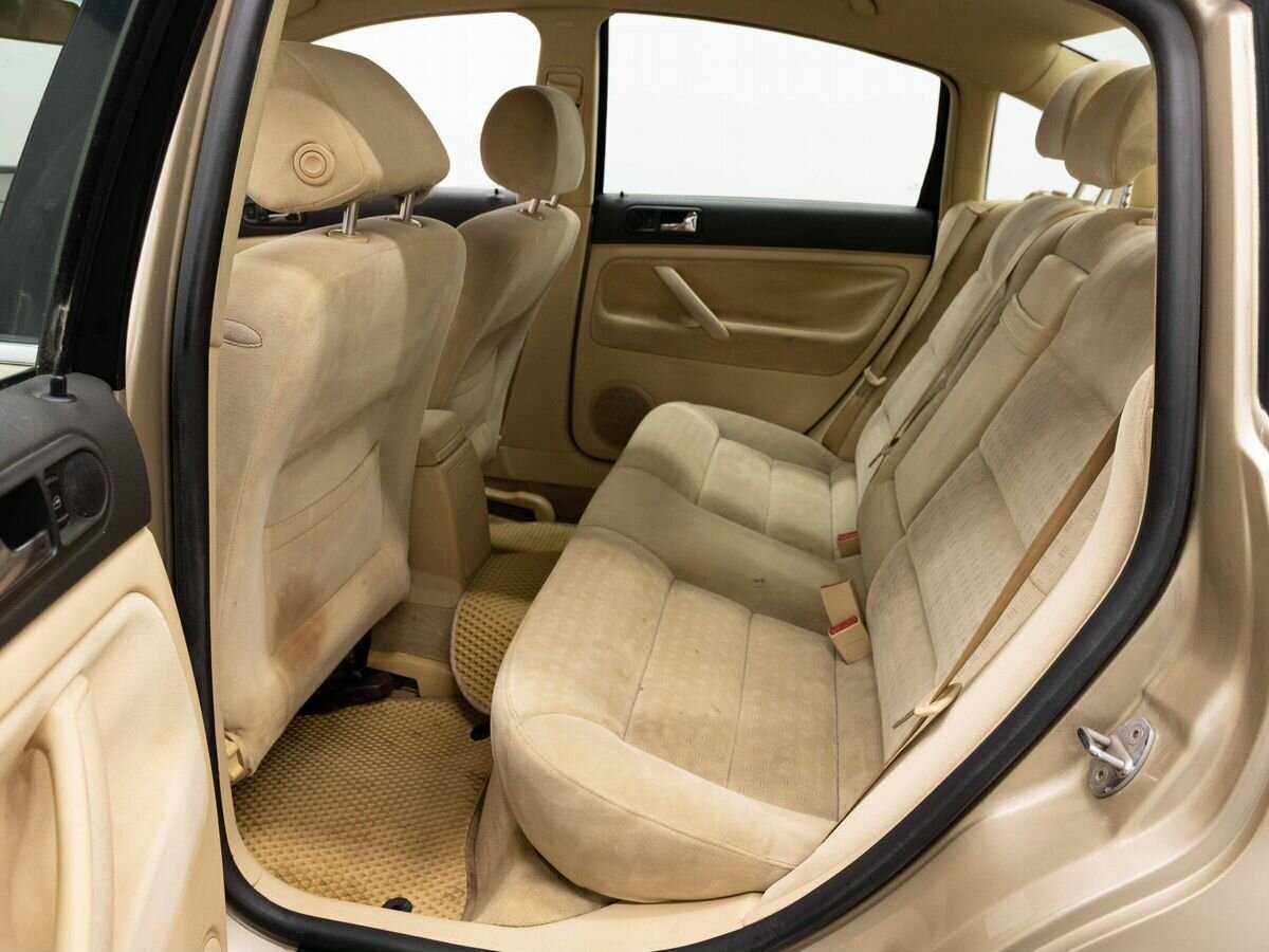 Купить Volkswagen Passat, 2001, 241 699 км, фото №10