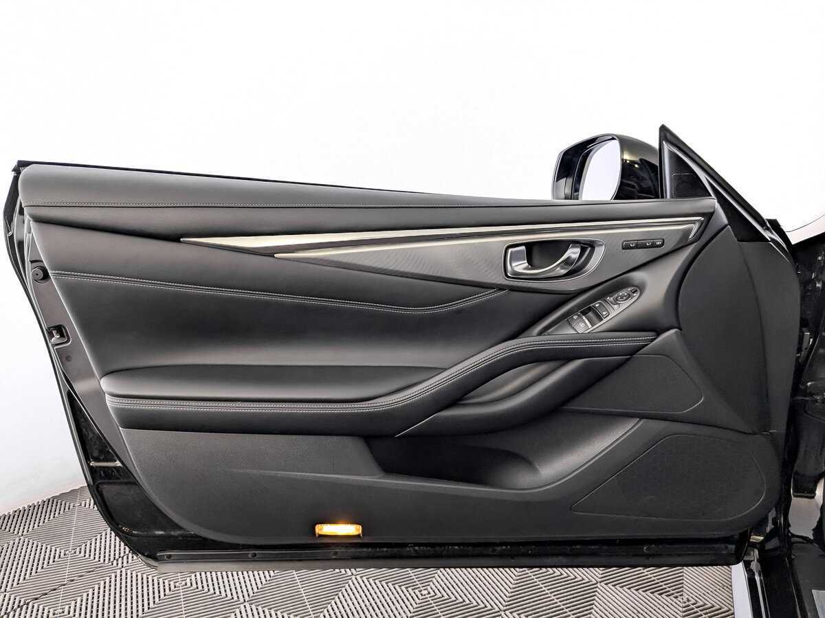 Купить Infiniti Q60, 2020, 51 615 км, фото №17