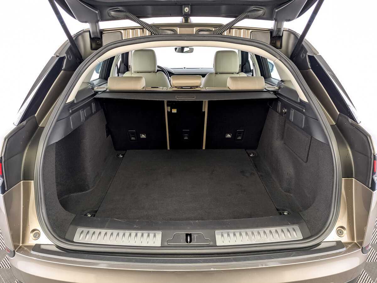 Купить Land Rover Range Rover Velar, 2018, 114 743 км, фото №10