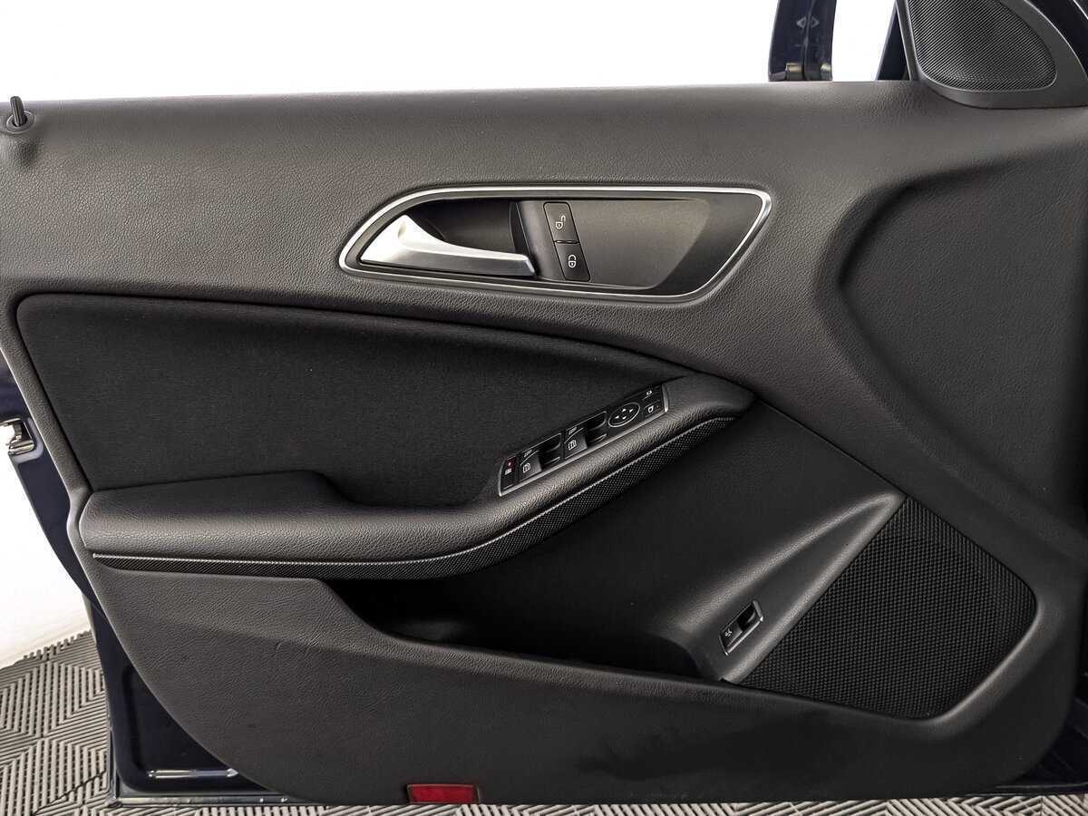 Купить Mercedes-Benz GLA 200, 2018, 319 659 км, фото №19