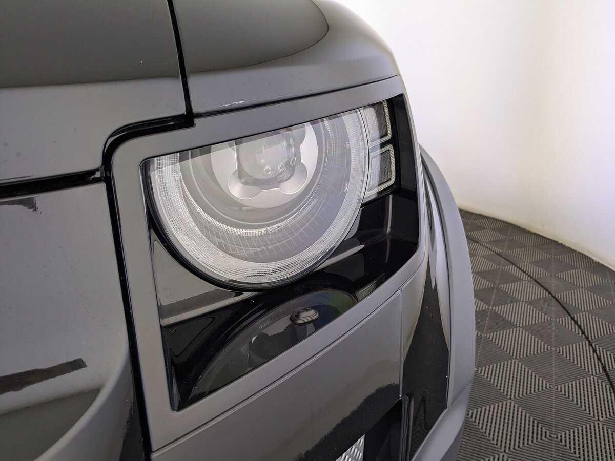 Купить Land Rover Defender 110, 2021, 70 730 км, фото №11