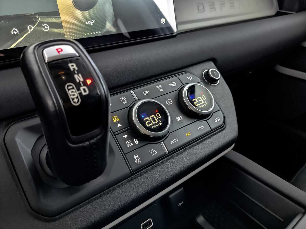 Купить Land Rover Defender 110, 2021, 70 730 км, фото №20