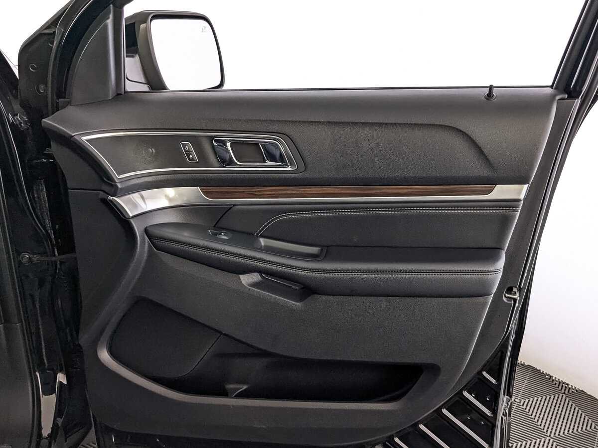 Купить Ford Explorer, 2018, 122 000 км, фото №24