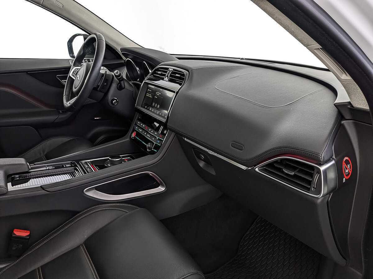 Купить Jaguar F-Pace, 2018, 27 752 км, фото №13