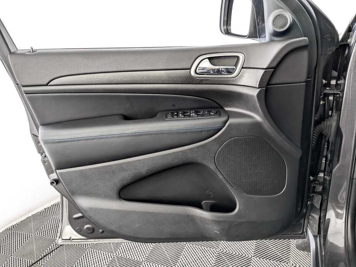 Купить Jeep Grand Cherokee, 2018, 49 000 км, фото №18