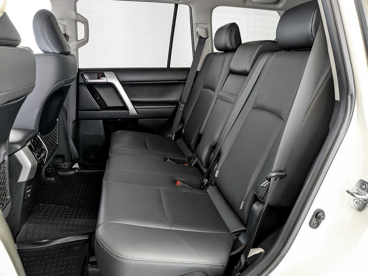 Купить Toyota Land Cruiser Prado, 2022, 68 299 км, фото №12