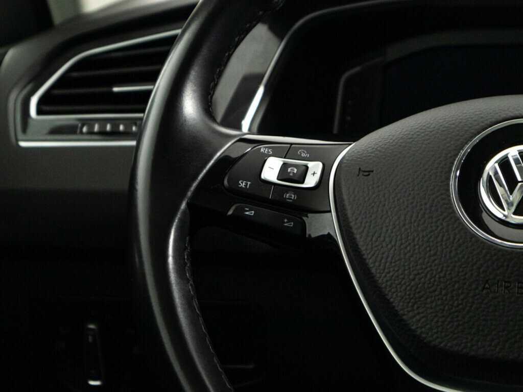 Купить Volkswagen Tiguan, 2019, 90 940 км, фото №19