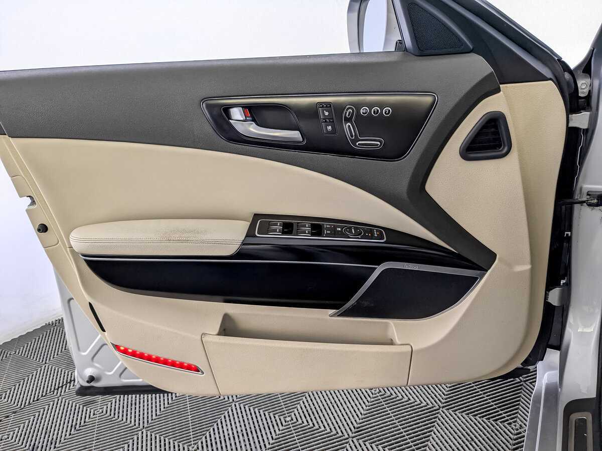 Купить Kia Quoris, 2013, 189 672 км, фото №19