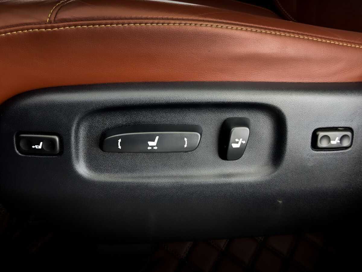 Купить Lexus LX 450d, 2019, 135 048 км, фото №21