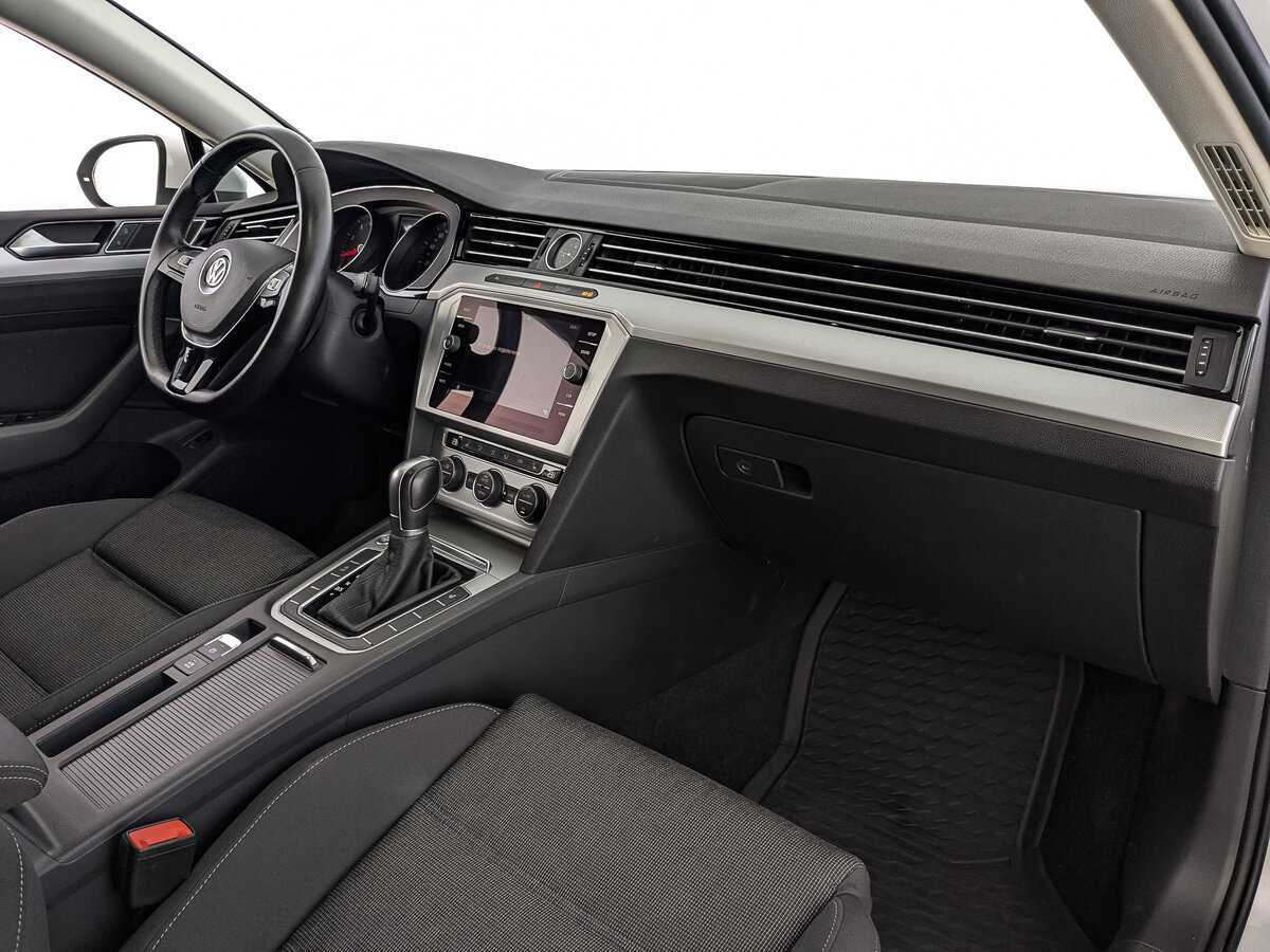 Купить Volkswagen Passat, 2019, 78 524 км, фото №13